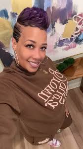 Hi, do you have a Facebook messenger?🥰