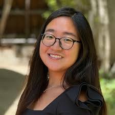 Jeanie Mitchell's Instagram, Twitter & Facebook