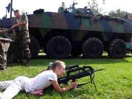 песня на недельку до второго я уеду в комарово Lizka V Natovskom Tylu Mona Cenia Livejournal