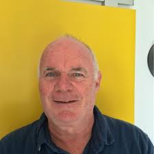 J'ai le plaisir de vous annoncer que je commence un nouveau poste de…