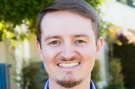 Salute to Teachers: El Camino Junior High's Michael Wallace Creates a Whole  New World for Students