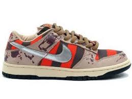 Cool Nike Dunk Low Freddy Krueger Shoes Halloween Day We Are Looking For The More And More Rare And Horrible Sneakers To Make Up In 2020 Nike Dunks Nike Dunk Low Nike
