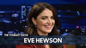 St. Vincent: guarda la sua esibizione al Tonight Show. In streaming anche  l'intervista a Eve Hewson, figlia di Bono