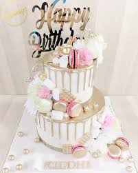 Jul 24, 2021 · we specialised in french pastry creation such as cheesecake, french layered cake (entremet), macarons and chocolates. Cocoatease ×'××××××¨ Just As The Setting Sun Turned The Clouds To Liquid Gold Well Gold Could Also Read Understated Elegance Meltingmoments Hot Flavour Belgian Chocolate Caramel Floral Roses Flowers Macarons Gold Birthday Cake