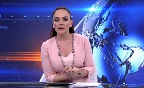 Spiker buket aydın ile ilişkisine nokta koyan emir sarıgül'ün adı bir dönem yine aşk yaşadıkları konuşulan güzel şarkıcı sibel can ile yeniden anılmaya başladı. Buket Aydin Dan Emir Sarigul E Olay Gonderme Norm Haber