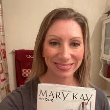 Linda Mcelhaney's Instagram, Twitter & Facebook