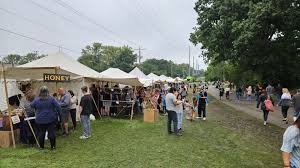 Johnny Appleseed Festival closes early