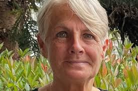 Geologist's family retrace final moments of mother who died prospecting in  outback Qld