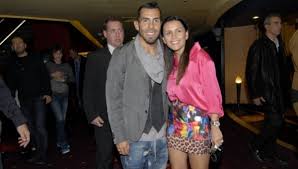 © marcos brindicci © reuters. Carlitos Tevez Se Casa Tras 19 Anos De Noviazgo