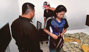 Aku adalah seorang eksekutif muda yang baru diangkat menjadi manajer di sebuah perusahaan swasta di surabaya. Astaga Caleg Partai Berkarya Digerebek Ngamar Dan Berzina Dengan Istri Orang