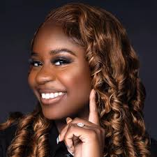 Free Makeup Sessions in Philadelphia for Master Makeup Artistry Students