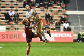 Mieux, ils ont attendu la finale pour inscrire leur premier et deuxième drops de la saison, dont le dernier, sublime, par le biais du champion du monde cheslin kolbe (40e), a assommé les hommes de jono gibbes. View 11 Finale Top 14 2021