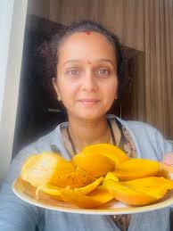 I'd definitely be blocking them until mango season ends 😂😂