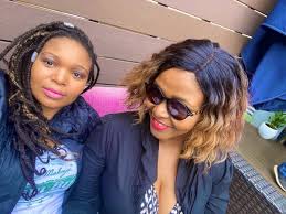 Kulture noir is one of her best performing albums, and it presents a list of hit songs including hay'ihambo, umzali wam there is no record to show that this songbird ever settled down with a husband. Congratulations Simphiwe Dana Is Getting Married Style You 7