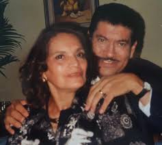 La locutora cordobesa que conquista Latinoamérica con su voz