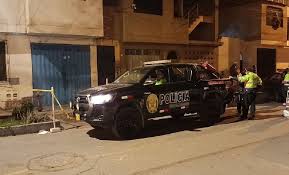 ¡Horror en Santa Anita! Joven Asesinado y Pasión Fútbolera en Vivo
