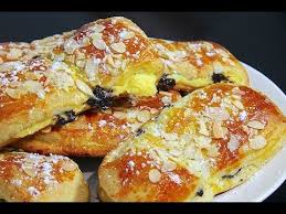 Pains A La Creme Et Aux Pepites De Chocolat Brioches Suisses Youtube Pepite Chocolat Recette Pancakes Gateaux Et Desserts