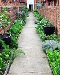 Front Yard Plant Home Exterior Goals Exterior Front Goals In 2020 Vorgarten Anlegen Vorgarten Ideen Vorgarten Garten