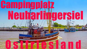 Der campingplatz neuharlingersiel erstreckt sich langezogen hinter dem deich bis an die ortsgrenze des kleinen fischerortes. Nordsee Camping Neuharlingersiel In Toller Lage Direkt Hinter Dem Deich Am Meer In Ostfriesland Youtube Nordsee Campingplatz Camping Nordsee