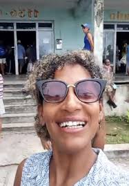 😂📲 Mirta Lilia Pedro Capó nos ha regalado un momento lleno de humor y  realidad con su más reciente directa en Instagram. Desde la cola de una  bodega, compartió con sus seguidores