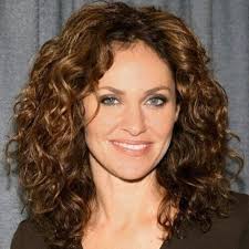 Hairstyle for round face to look slim for over 40 years old women. Over 40 Not A Problem Anymore With These 50 Gorgeous Hairstyles Hair Motive