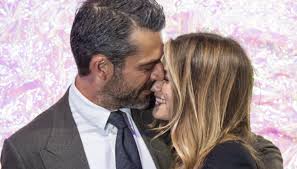 Luca argentero cristina marino l'ha incontrato sul set e ora fanno coppia fissa da 3 anni e su instagram i suoi post si dividono tra fitness e tanto amore. Storie Italiane Luca Argentero Si Confessa Sul Matrimonio Con Cristina Marino Dilei