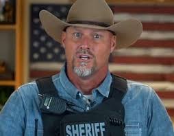 2024 Election: Kari Lake, Mark Lamb running for GOP nomination in race to  replace Sen. Kyrsten Sinema