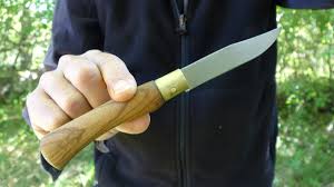 Mieux Que L Opinel Couteau Old Bear Revue Et Comparaison Couteau Opinel Couteau Opinel