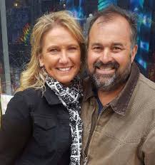 Why is he so famous? Ebkhatqjgfwczm