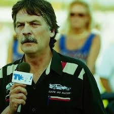 Jeff Gravatt's Instagram, Twitter & Facebook