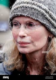 Us actress mia farrow hi-res stock photography and images