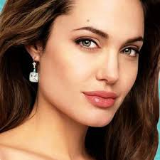 No matter how much money a man is an educated and independent woman cannot be الجميلة أنجلينا جولي بآخر إطلالة لها. Ø£Ù†Ø¬Ù„ÙŠÙ†Ø§ Ø¬ÙˆÙ„ÙŠ Ø¹Ù† Ø²ÙˆØ§Ø¬Ù‡Ø§ Ù‡Ø°Ø§ Ù…Ø§ ÙŠØ¬Ù…Ø¹Ù†ÙŠ Ø¨Ø§Ù„Ø£Ù…ÙŠØ± Ø³Ø¨Ù†Ø³Ø± Ù…Ø¬Ù„Ø© Ø§Ù„Ø¬Ø±Ø³