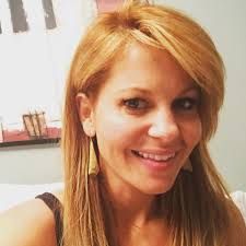 Candace Cameron Bure Says Goodbye to Summer With New Haircut