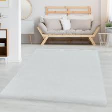 Teppiche mit sehr langflorigen fasern eignen sich für wanne oder waschmaschine weniger, weil sie dabei sehr viel wasser aufsaugen. Wohnzimmerteppich Hochflor Teppich Super Soft Kaufland De