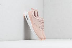 The shoe displays minimal design on the upper, a lightweight phylon midsole and plush. Ø§Ø³ØªØ¹Ø§Ø¯Ø© Ù†Ø§Ø¨ÙŠØ± ÙŠÙˆÙ… Ø§Ù„Ø§Ø¬Ø§Ø²Ø© Air Max Thea Beige Englishtoportuguesetranslation Com