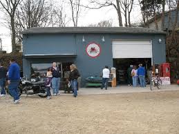 The series follows experts mike and frank as they scavenge people's homes, garages, and basements for treasure. Outside Antique Archaeology Picture Of Antique Archeology Le Claire Tripadvisor