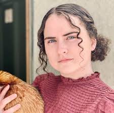 Are there animal rescue people in the Sandy Creek area?