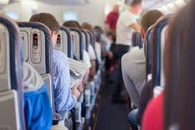 一般的飛機主要分為頭等艙（first class）、商務艙（bussiness class）和經濟艙（economy class or coach）。 通常價格以頭等艙最高，其次商務艙，最低是經濟艙。 æŽŒæ¡è¿™äº›æŠ€å·§ ä¹°å¼ ç»æµŽèˆ±ç¥¨ä¹Ÿèƒ½é£žå‡ºå•†åŠ¡èˆ±çš„æ„Ÿè§‰ å¸ŒåŽæ—¶è®¯ Greekreporter Com