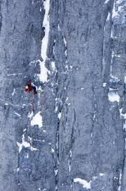 He grew up in a family heavily involved in winter sports. Ueli Steck Neuer Rekord Eiger Nordwand In 3 54 Bergsteigen Com