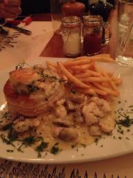 مي الشباط On Twitter فولفان دجاج مع مشروم لذيذ من مقهى مادلين في الخبر بجانب مطعم ملكة الهند Alkhobarrest Madeleineksa Http T Co 8eurydqu