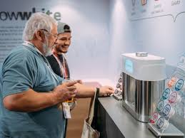 Está calor? Máquina de sorvete em cápsulas quer amenizar o problema -  12032019 - UOL TILT