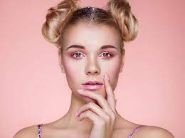 40 Space Bun Hairstyles That Ooze Sassiness Hairstylecamp