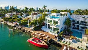 Enstream.cc est le coin des séries en français par excellence avec une multitude d'avantages qu'offre notre plateforme intelligente de streaming ! La Villa Les Anges 9 A Miami Kador Over Blog Com Villa Plage Miami Appartement De Reve