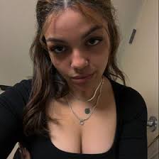 Alexis Roe (alexisroee)