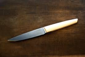 Fabrique A Thiers Le Couteau Ec1 Donnera Une Autre Dimension A Vos Tablees Une Lame En Acier Martensitique Pour Une Tenue Rem Couteau Autres Dimensions Lame