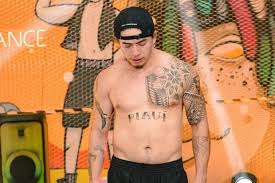 Letras de músicas de whindersson nunes como 'tempo', 'tão linda', 'paródia rap lord', 'quarto 1906', 'girassol (part. Id5mpakalmlakm
