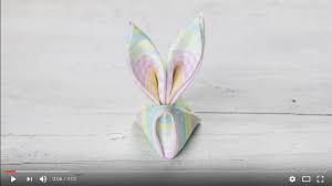 Basteln sie eine tasche und verzieren sie sie mit frühlingsblumen. Servietten Falten 24 Video Anleitungen Fur Verschiedene Anlasse