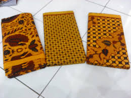 Model baju batik kombinasi menggunakan kain polos, sifon, bolero, embos, dan brokat. Kain Panjang Batik Kain Jarit Batik Dan Filosofinya Batik Salam