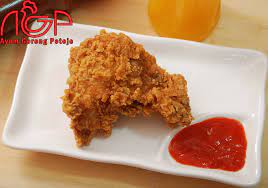 Goreng dalam minyak panas dengan api sedang hingga berwarna kuning kecoklatan. Ayam Crispy Dada Mentok Ayam Goreng Petojo