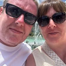 Hello, not sure if this is a silly question or not but I've not been  before. Do most restaurants, days out etc accept English debit cards to  make payments? Trying to weigh